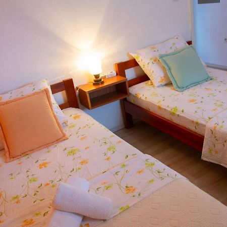 Apartment Tony - 2Bdr Beachfront Jadrija Εξωτερικό φωτογραφία