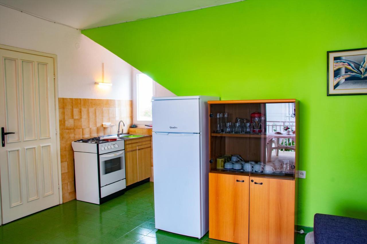 Apartment Tony - 2Bdr Beachfront Jadrija Εξωτερικό φωτογραφία